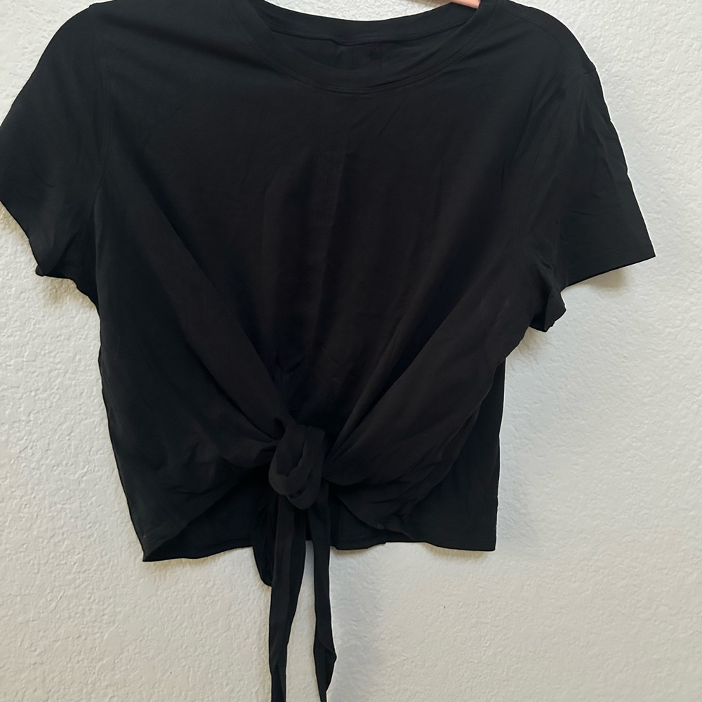 Black lululemon front tie short sleeve crop top